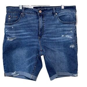 New Seven 7 Mid Rise Relaxed Fit distressed Denim Bermuda shorts. Women’s 16